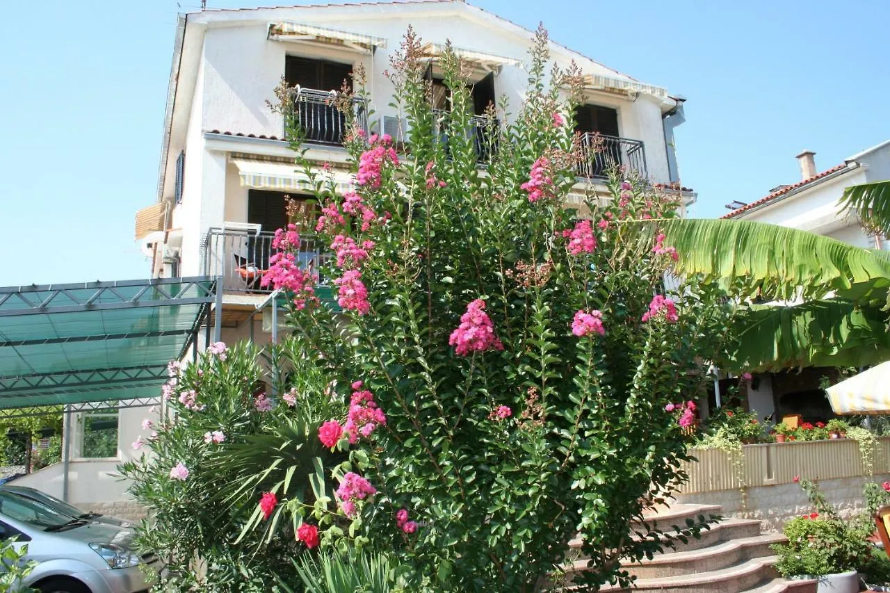 Apartments Jann Krk Town